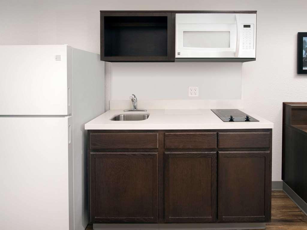 Extended Stay America Select Suites - Pensacola - Northeast Ferry Pass الغرفة الصورة