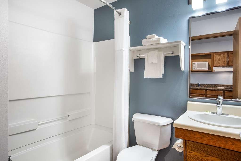 Extended Stay America Select Suites - Pensacola - Northeast Ferry Pass الغرفة الصورة